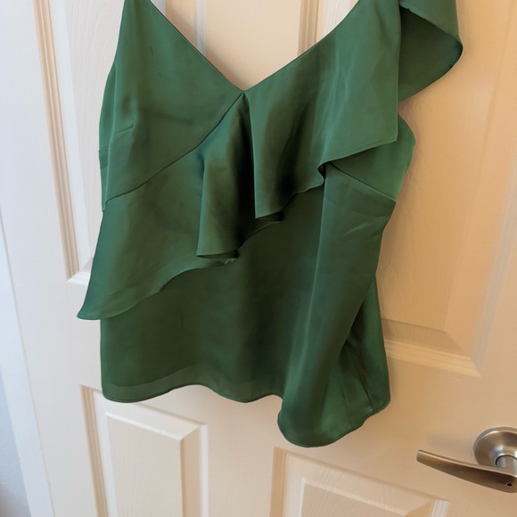 NWT Lovers & Friends Laguna Top in Green Size Small Satin Ruffles - Picture 14 of 16